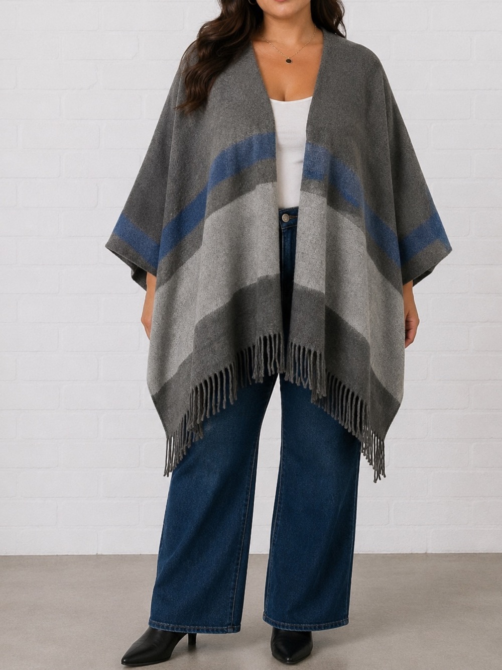 NWT Dillard’s Cashmere Blend Poncho Cape Gray Blue Quiet Luxury Fringe Wrap OS